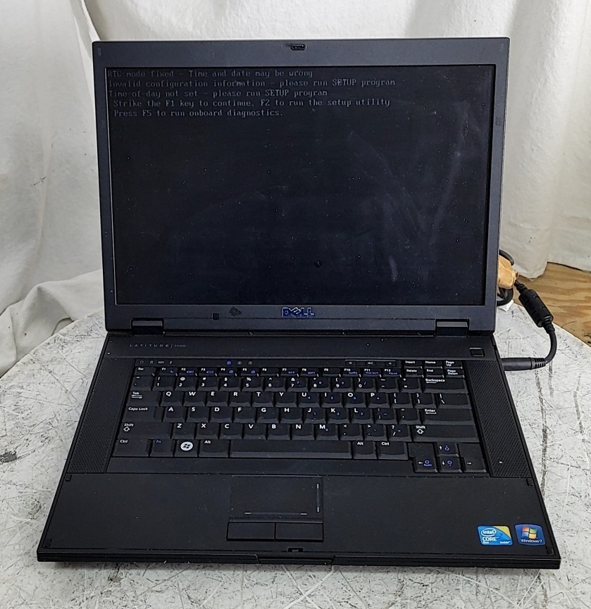 Dell Latitude E5500 PP32LB Laptop Core2 Duo P8400 2.26GHz 4GB 250GB SEE NOTES