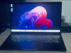 Dell Latitude 2-in 1 Touch Laptop-10th Gen i510310U-256GB SSD WIN 11-8GB RAM