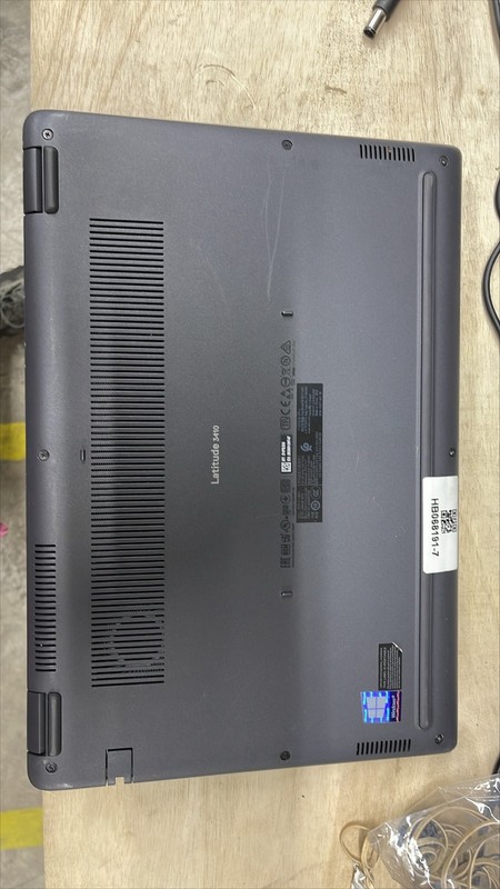 Dell Latitude 3410 14" Intel Core i5-10210U 8GB RAM 512GB SSD Windows 11 Pro gallery