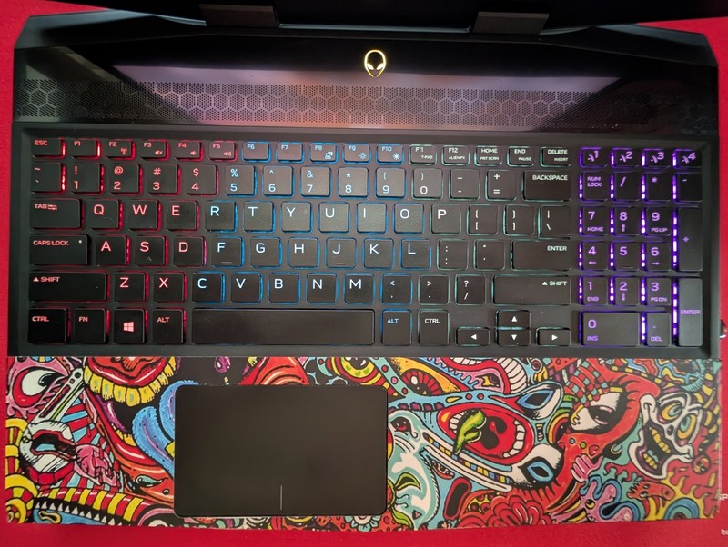 Alienware m15 R1 | 4K i7-9750H RTX 2070 Max-Q | 32GB | 2TB (1TB Samsung EVO SSD) gallery