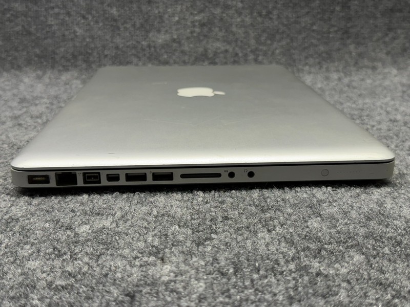 Apple MacBook Pro A1286 15" Laptop Intel Core 2 Duo P8700 2.53GHz 4GB RAM 500GB gallery