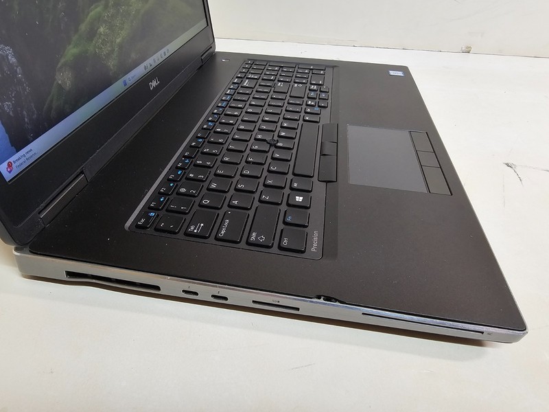 Dell Precision 7740 Laptop 2.6 GHz i7-9850H 16GB 512GB SSD WX 7130 Cam 17.3" SP1 gallery