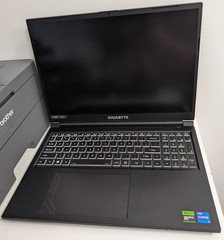 Gigabyte RC56 Notebook 32GB RAM i7-13620H 2.4GHz 1TB SSD 16″ GeForce RTX 4050