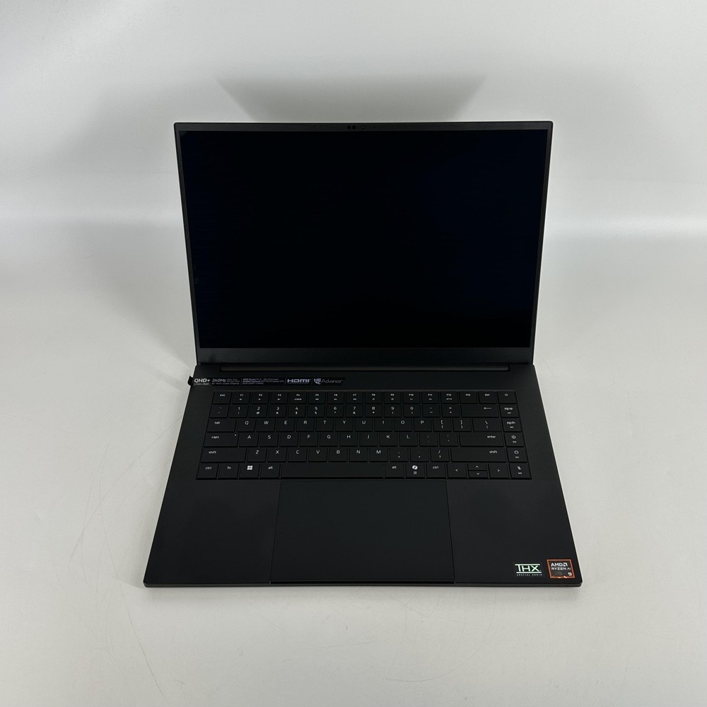 Razer Blade 16 240Hz QHD+ 2.0 GHz Ryzen AI 9 365 32GB 1TB SSD RTX 5070 Very Good