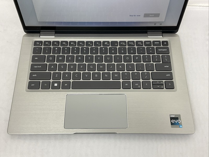 Dell Latitude 7330 2-in-1 - i5-1245U - 16GB, 512GB, Windows 11 +Adapter gallery