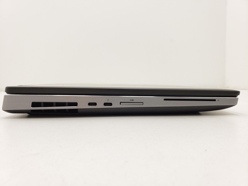 Dell Precision 7540 Intel Xeon E-2276M 16GB RAM 256GB SSD RTX3000 Win 11 Laptop. gallery
