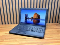 Toshiba Satellite C655D-S5401 AMD V120 2GB 250GB Windows 7 Ultimate Laptop Works